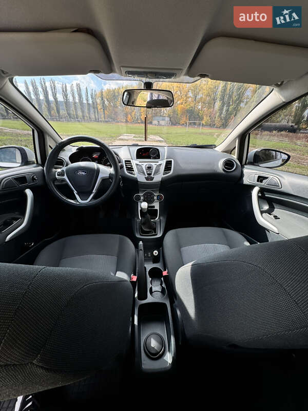 Хэтчбек Ford Fiesta 2012 в Ананьеве