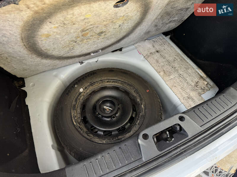 Хэтчбек Ford Fiesta 2012 в Ананьеве