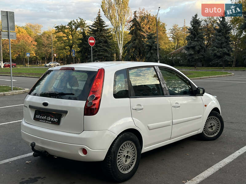 Хэтчбек Ford Fiesta 2007 в Николаеве