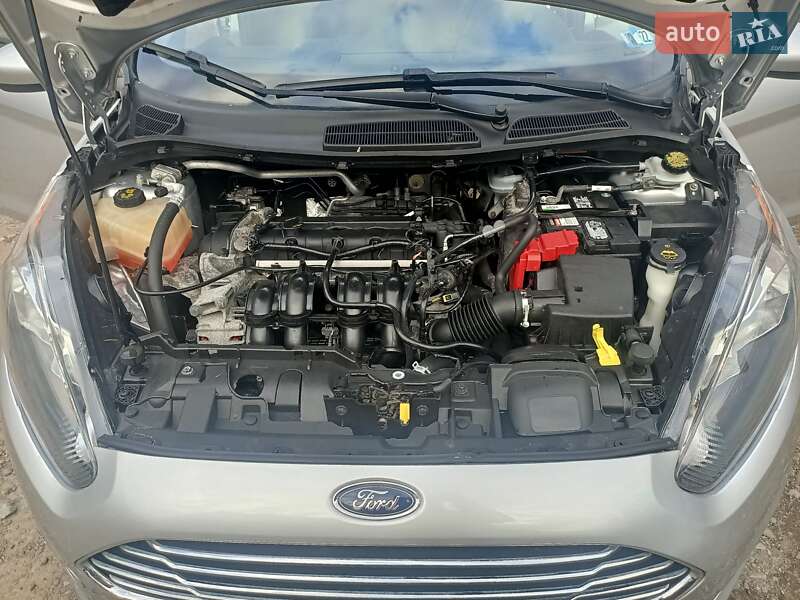 Седан Ford Fiesta 2017 в Ивано-Франковске