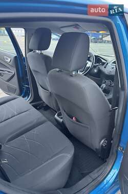 Хетчбек Ford Fiesta 2014 в 