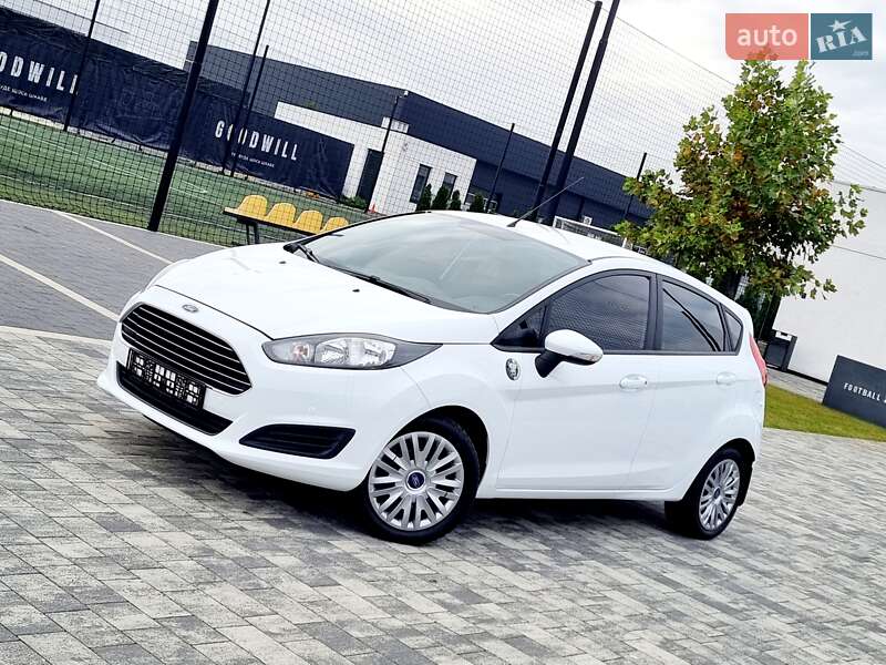 Хэтчбек Ford Fiesta 2014 в Мукачево