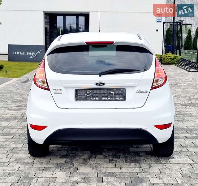 Хэтчбек Ford Fiesta 2014 в Мукачево