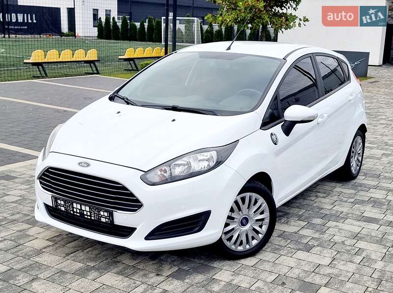 Хэтчбек Ford Fiesta 2014 в Мукачево