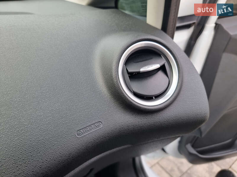 Хэтчбек Ford Fiesta 2014 в Мукачево
