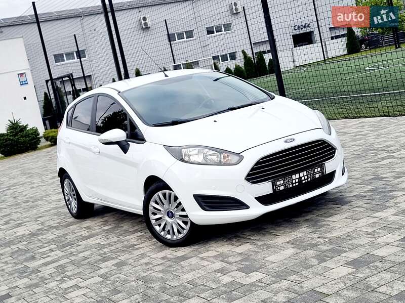 Хэтчбек Ford Fiesta 2014 в Мукачево