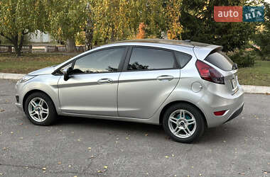 Хетчбек Ford Fiesta 2017 в 