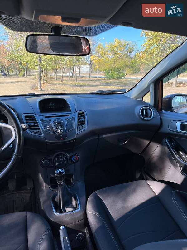 Хэтчбек Ford Fiesta 2013 в Днепре