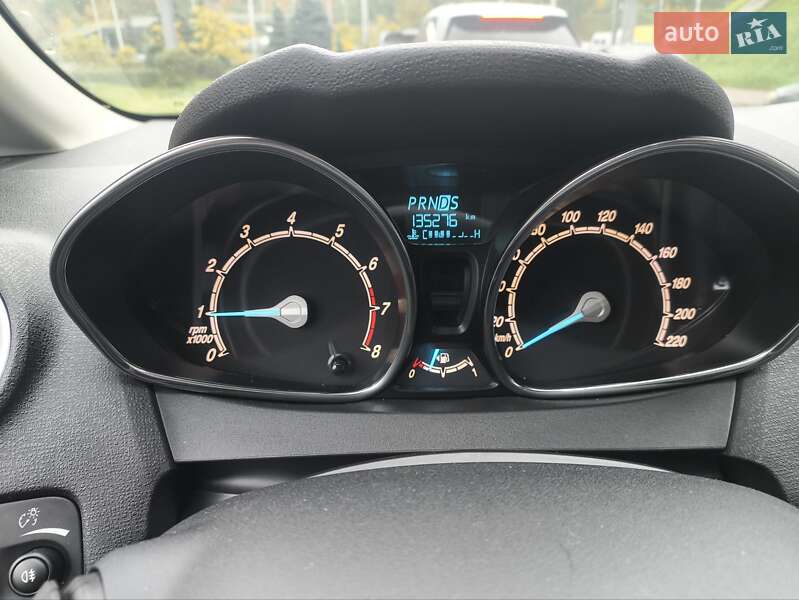 Хэтчбек Ford Fiesta 2016 в Киеве