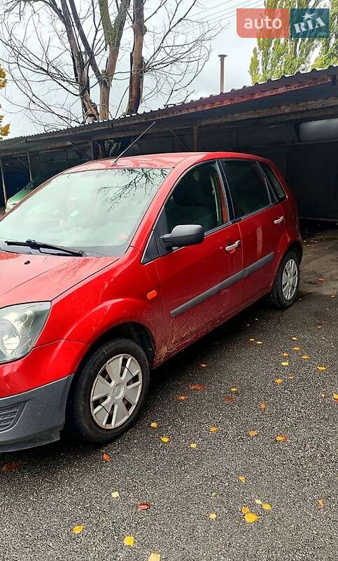 Хэтчбек Ford Fiesta 2007 в Киеве