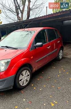 Хетчбек Ford Fiesta 2007 в  фото 4 Хетчбек Ford Fiesta 2007 в