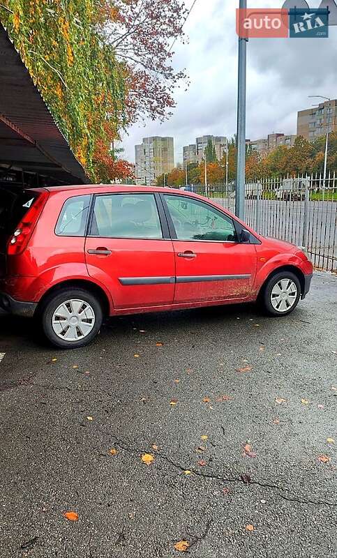 Хэтчбек Ford Fiesta 2007 в Киеве
