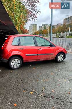 Хетчбек Ford Fiesta 2007 в  фото 7 Хетчбек Ford Fiesta 2007 в