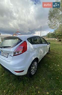 Хэтчбек Ford Fiesta 2017 в 