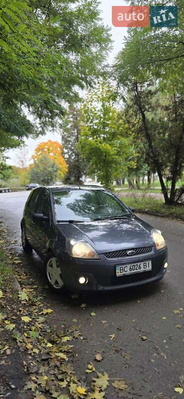 Хетчбек Ford Fiesta 2008 в Львові
