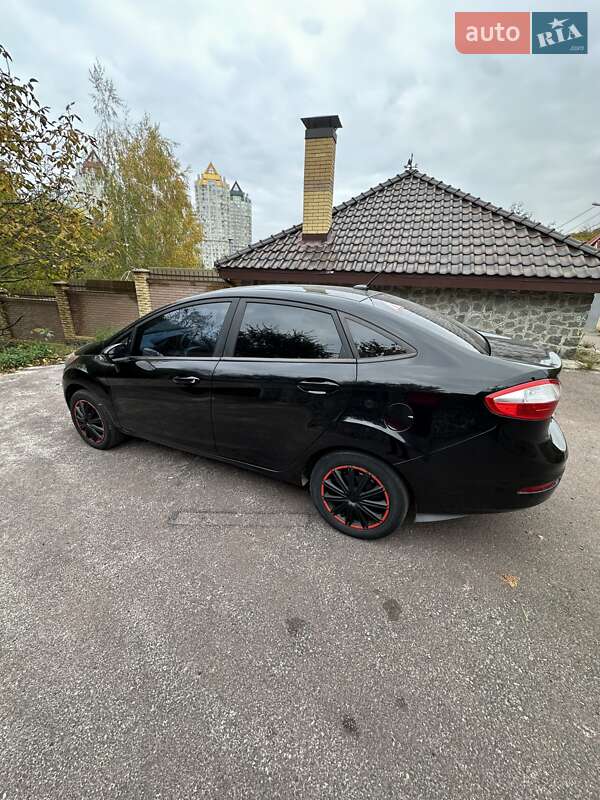 Седан Ford Fiesta 2019 в Киеве