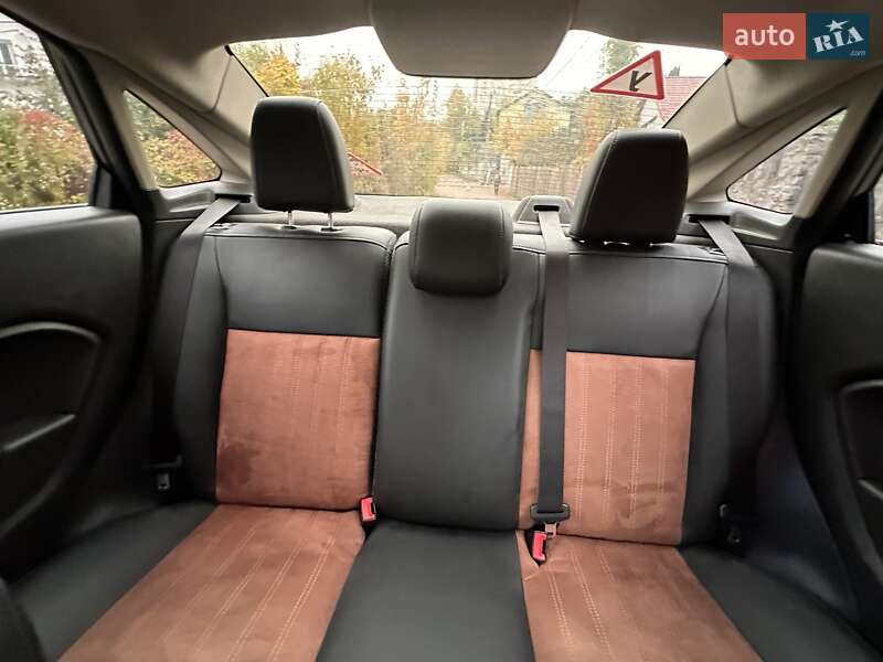 Седан Ford Fiesta 2019 в Киеве