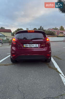Хэтчбек Ford Fiesta 2011 в 