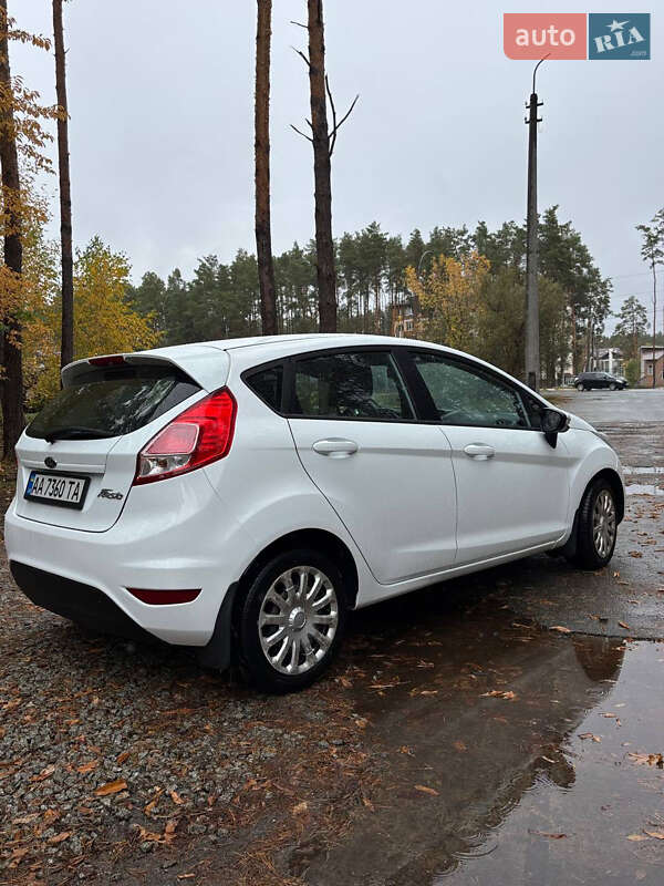 Хетчбек Ford Fiesta 2017 в Києві