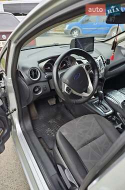 Седан Ford Fiesta 2012 в 