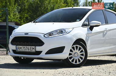 Хэтчбек Ford Fiesta 2017 в 