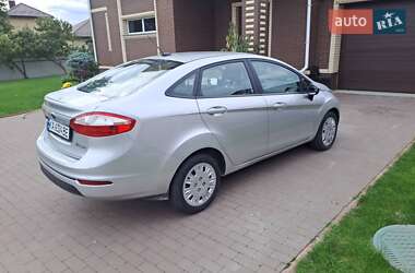 Седан Ford Fiesta 2017 в 