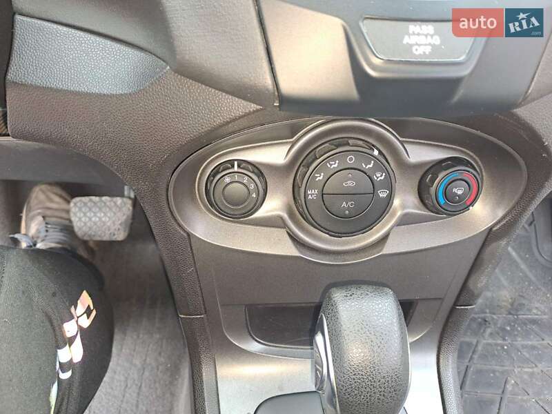 Седан Ford Fiesta 2017 в Києві фото 10 Седан Ford Fiesta 2017 в Києві