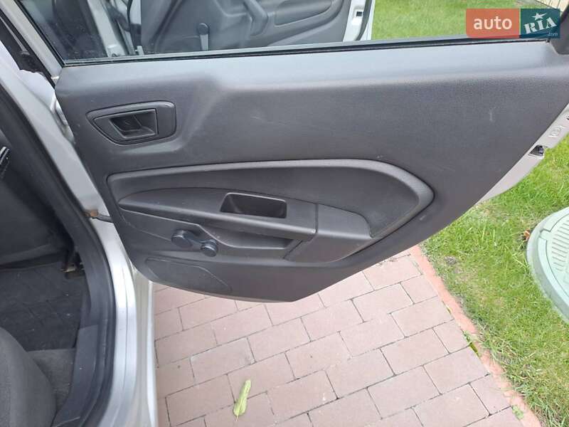 Седан Ford Fiesta 2017 в Києві фото 20 Седан Ford Fiesta 2017 в Києві