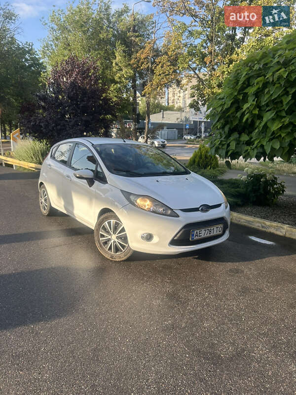 Хэтчбек Ford Fiesta 2011 в Днепре