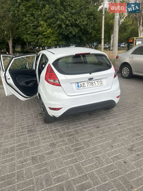 Хэтчбек Ford Fiesta 2011 в Днепре