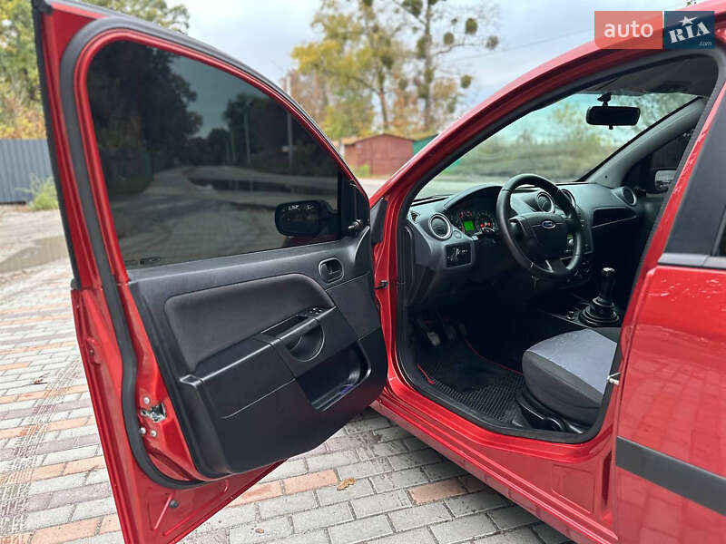 Хетчбек Ford Fiesta 2008 в Білій Церкві