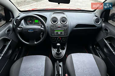 Хэтчбек Ford Fiesta 2008 в 