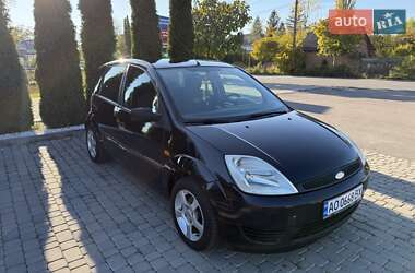 Хэтчбек Ford Fiesta 2002 в  фото 3 Хэтчбек Ford Fiesta 2002 в