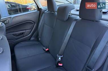 Хэтчбек Ford Fiesta 2018 в 
