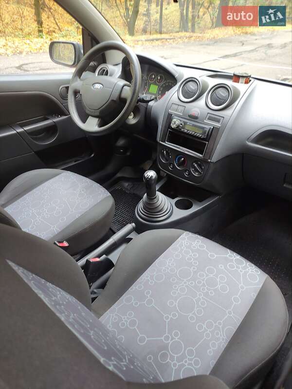 Хетчбек Ford Fiesta 2007 в Києві фото 9 Хетчбек Ford Fiesta 2007 в Києві