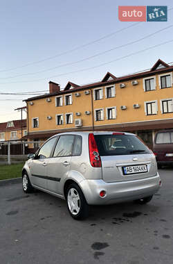 Хэтчбек Ford Fiesta 2005 в  фото 6 Хэтчбек Ford Fiesta 2005 в