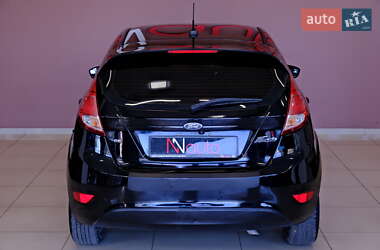 Хэтчбек Ford Fiesta 2018 в 