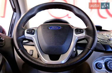 Хэтчбек Ford Fiesta 2018 в 
