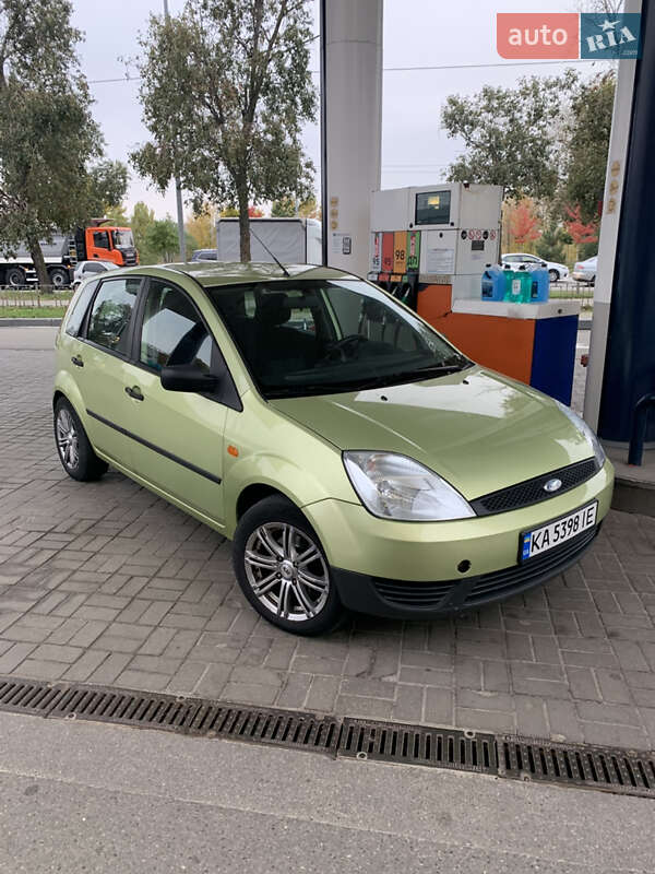 Хетчбек Ford Fiesta 2005 в Києві