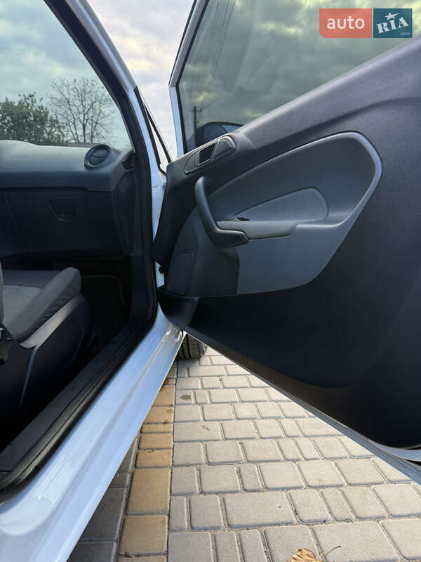 Седан Ford Fiesta 2009 в Первомайську фото 8 Седан Ford Fiesta 2009 в Первомайську