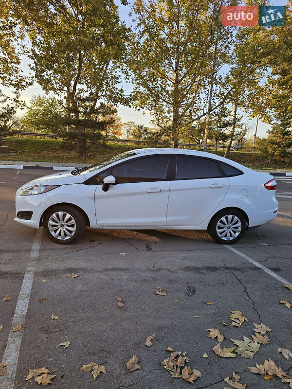 Седан Ford Fiesta 2016 в Миколаєві
