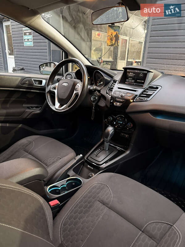 Хэтчбек Ford Fiesta 2013 в Каменском фото 3 Хэтчбек Ford Fiesta 2013 в Каменском