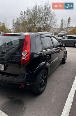 Хетчбек Ford Fiesta 2007 в  фото 7 Хетчбек Ford Fiesta 2007 в