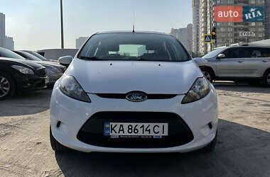 Хетчбек Ford Fiesta 2011 в  фото 26 Хетчбек Ford Fiesta 2011 в