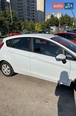 Хетчбек Ford Fiesta 2011 в  фото 7 Хетчбек Ford Fiesta 2011 в