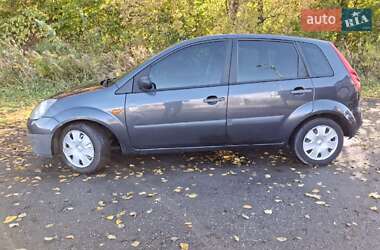 Хетчбек Ford Fiesta 2007 в  фото 3 Хетчбек Ford Fiesta 2007 в