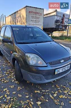 Хетчбек Ford Fiesta 2007 в  фото 4 Хетчбек Ford Fiesta 2007 в