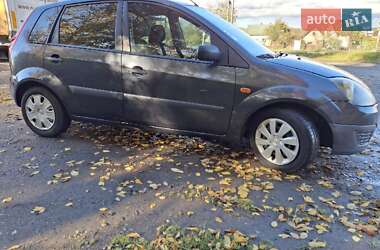 Хетчбек Ford Fiesta 2007 в  фото 8 Хетчбек Ford Fiesta 2007 в