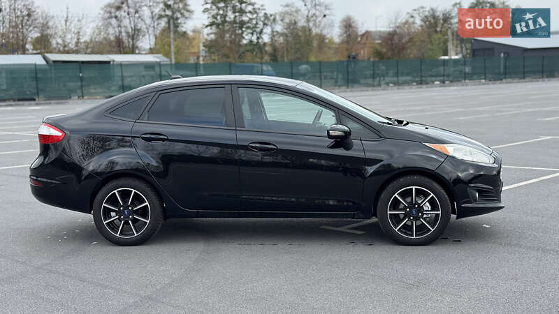 Седан Ford Fiesta 2016 в Виннице