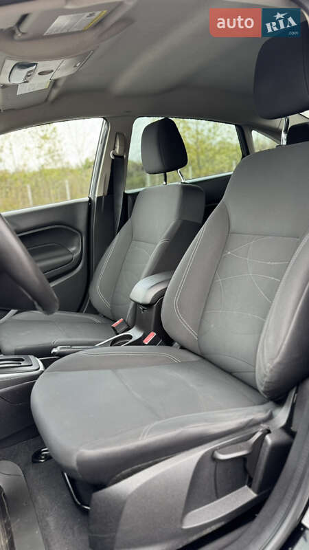 Седан Ford Fiesta 2016 в Виннице